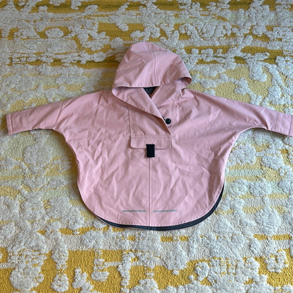Bergen mini poncho - Blaest Rainwear - Designed in Norway